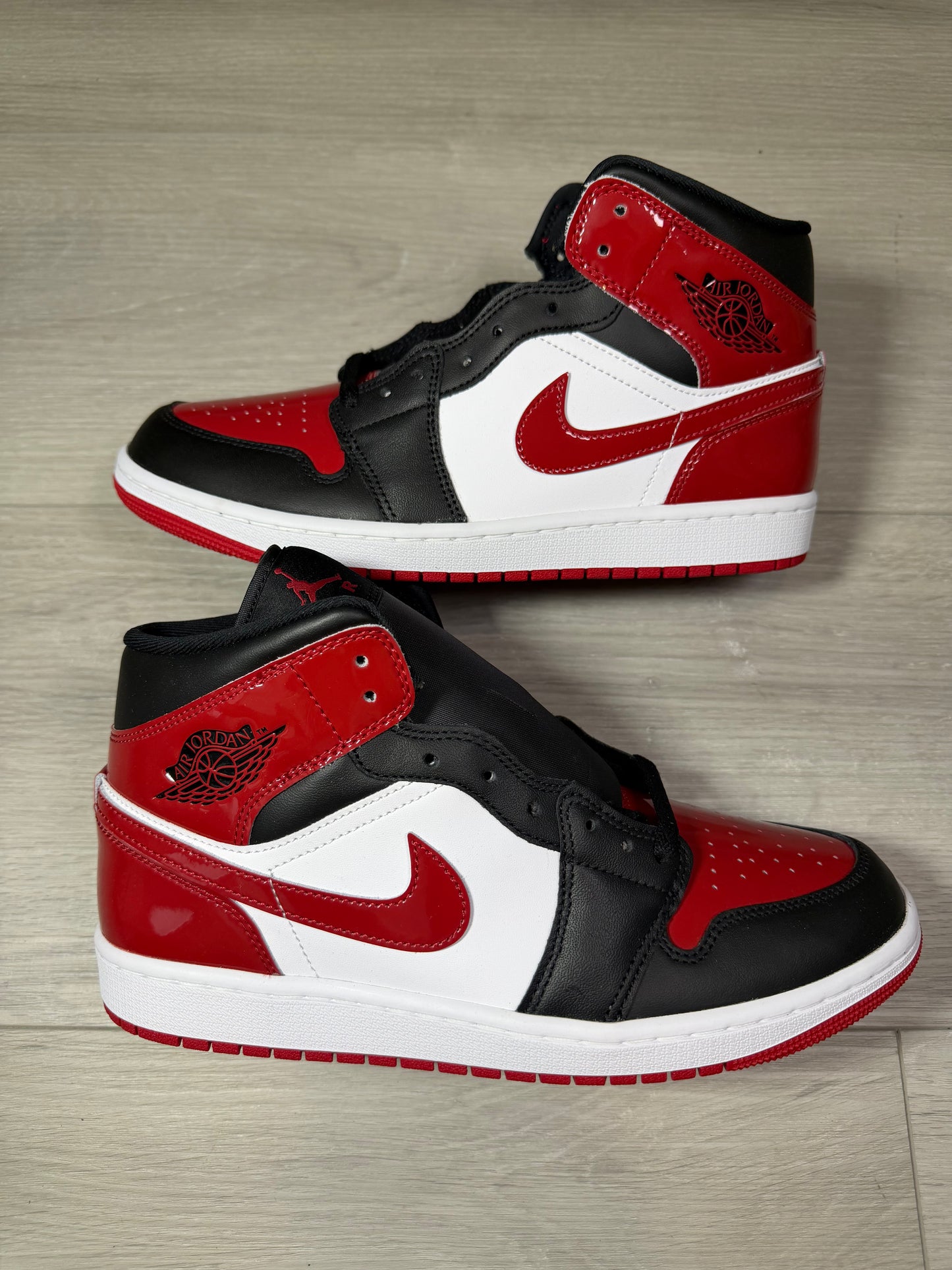 Jordan 1 mid patent