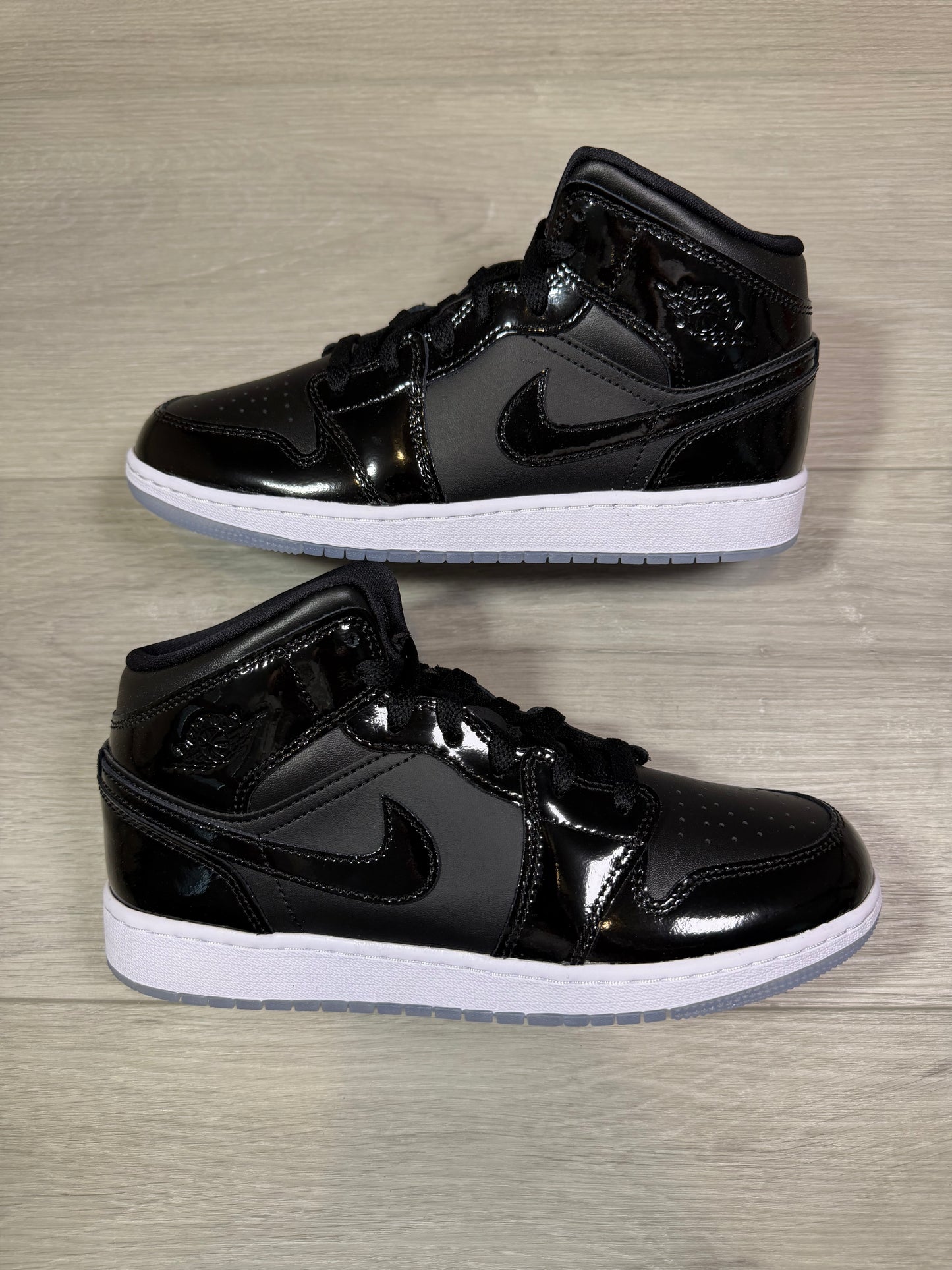 JORDAN 1 SPACE JAM