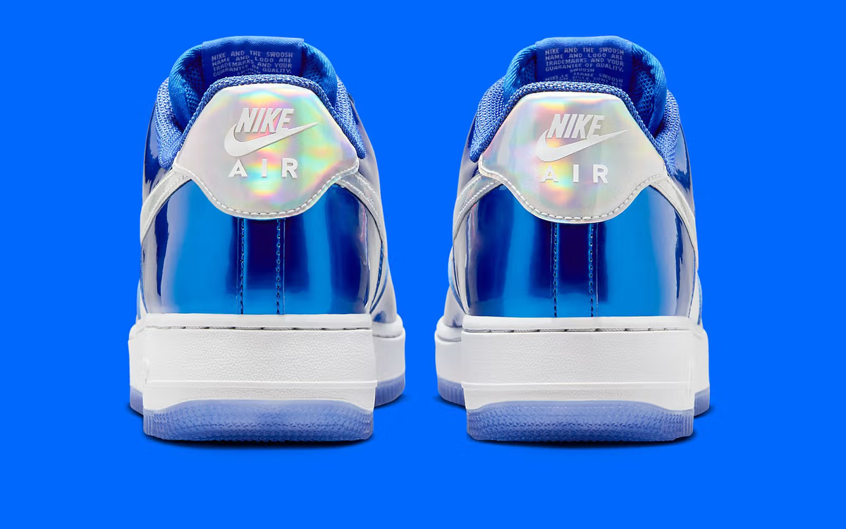 Air Force 1 low 1 ‘07 LV8 light blue