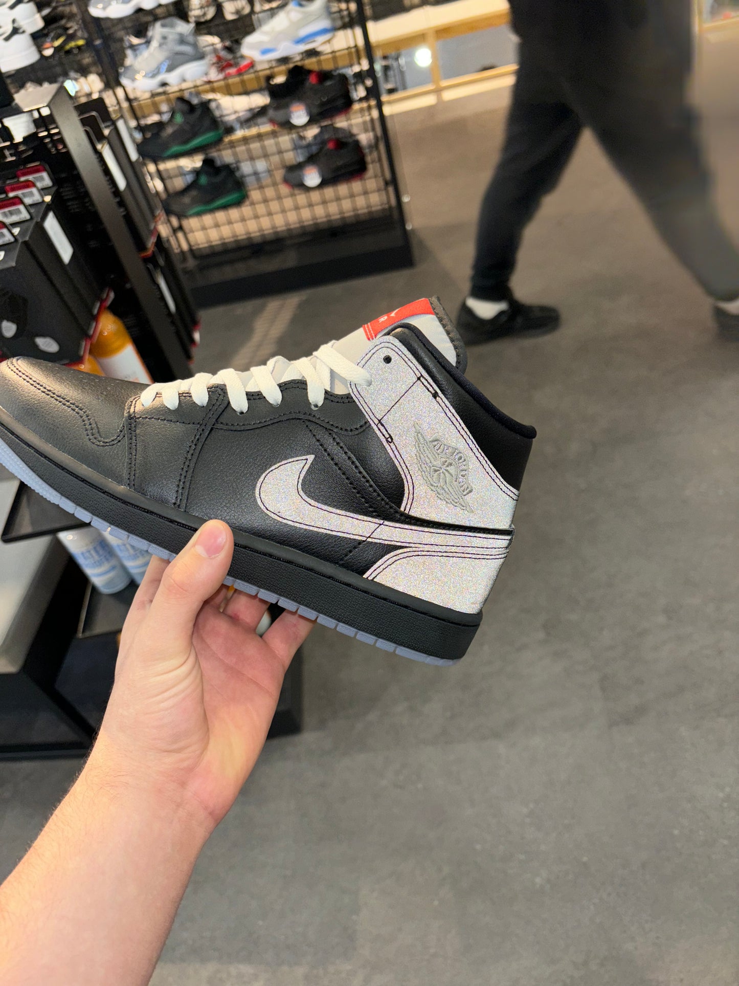 Jordan 1 Black metallic