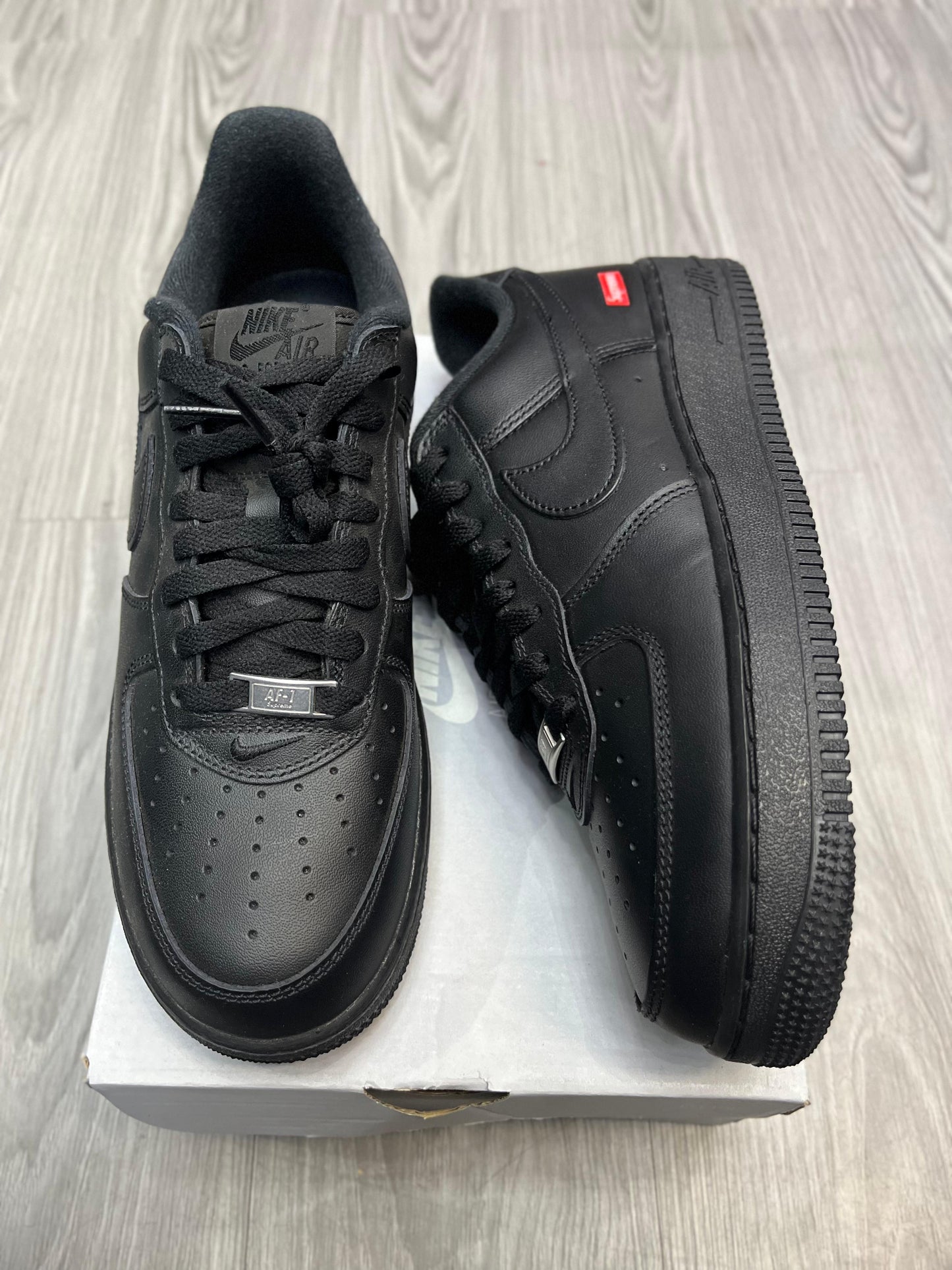 Air Force x Supreme low men’s