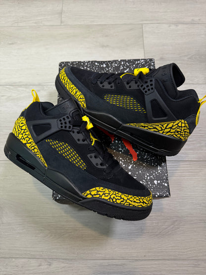 Jordan spizike low yellow thunder